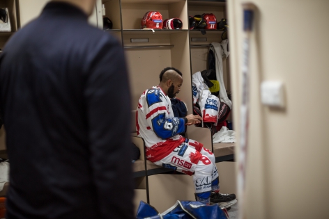  In the Lyon locker room, Cedric Custosse after celebrated the victory. The Lyon Lions won the French Cup for the first time in their history. They faced the reigning French champions, the Rapaces of Gap, in the final. AccorHotels Arena. Paris, France - January 28, 2018.?Dans le vestiaire de Lyon, C